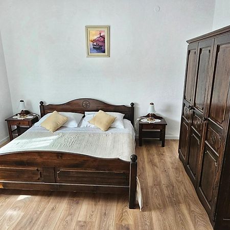 Apartments Plejic Seget Vranjica Esterno foto