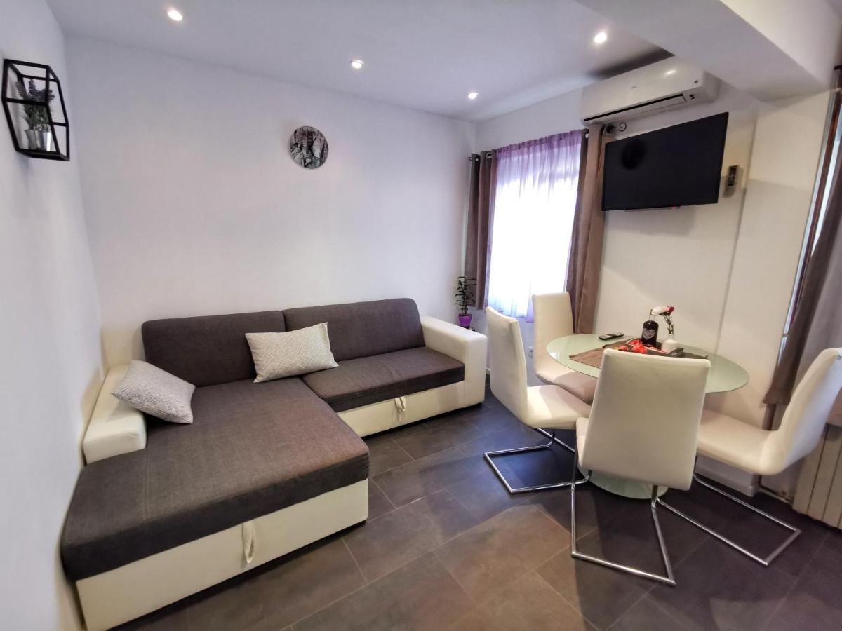 Apartments Plejic Seget Vranjica Esterno foto