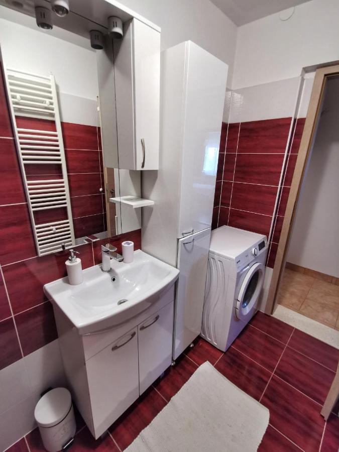 Apartments Plejic Seget Vranjica Esterno foto