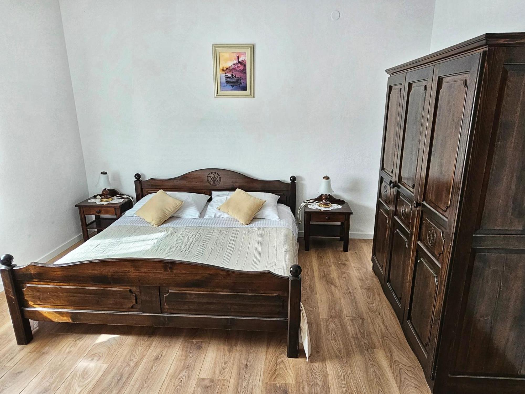 Apartments Plejic Seget Vranjica Esterno foto