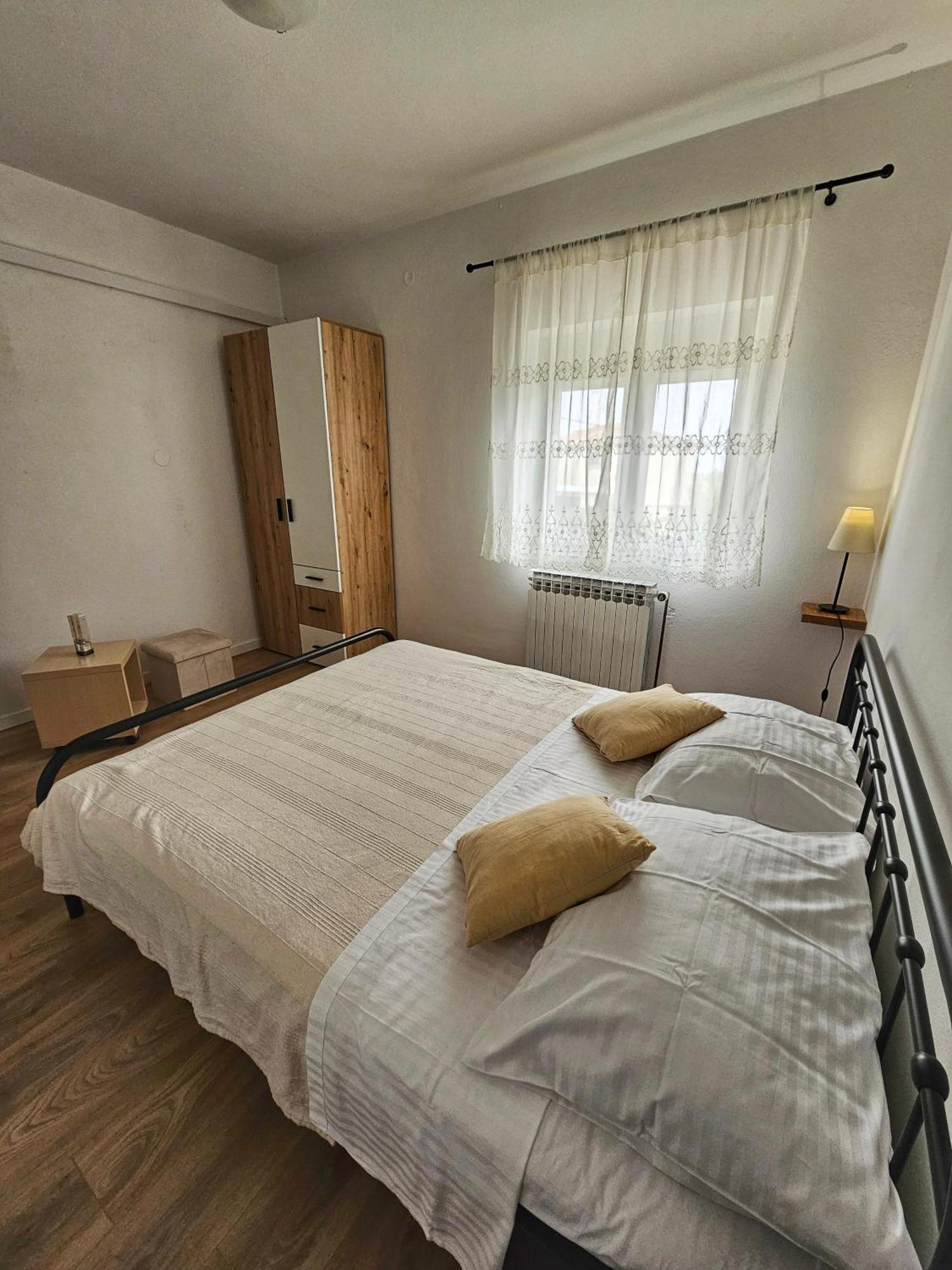 Apartments Plejic Seget Vranjica Esterno foto