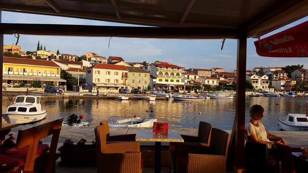 Apartments Plejic Seget Vranjica Esterno foto