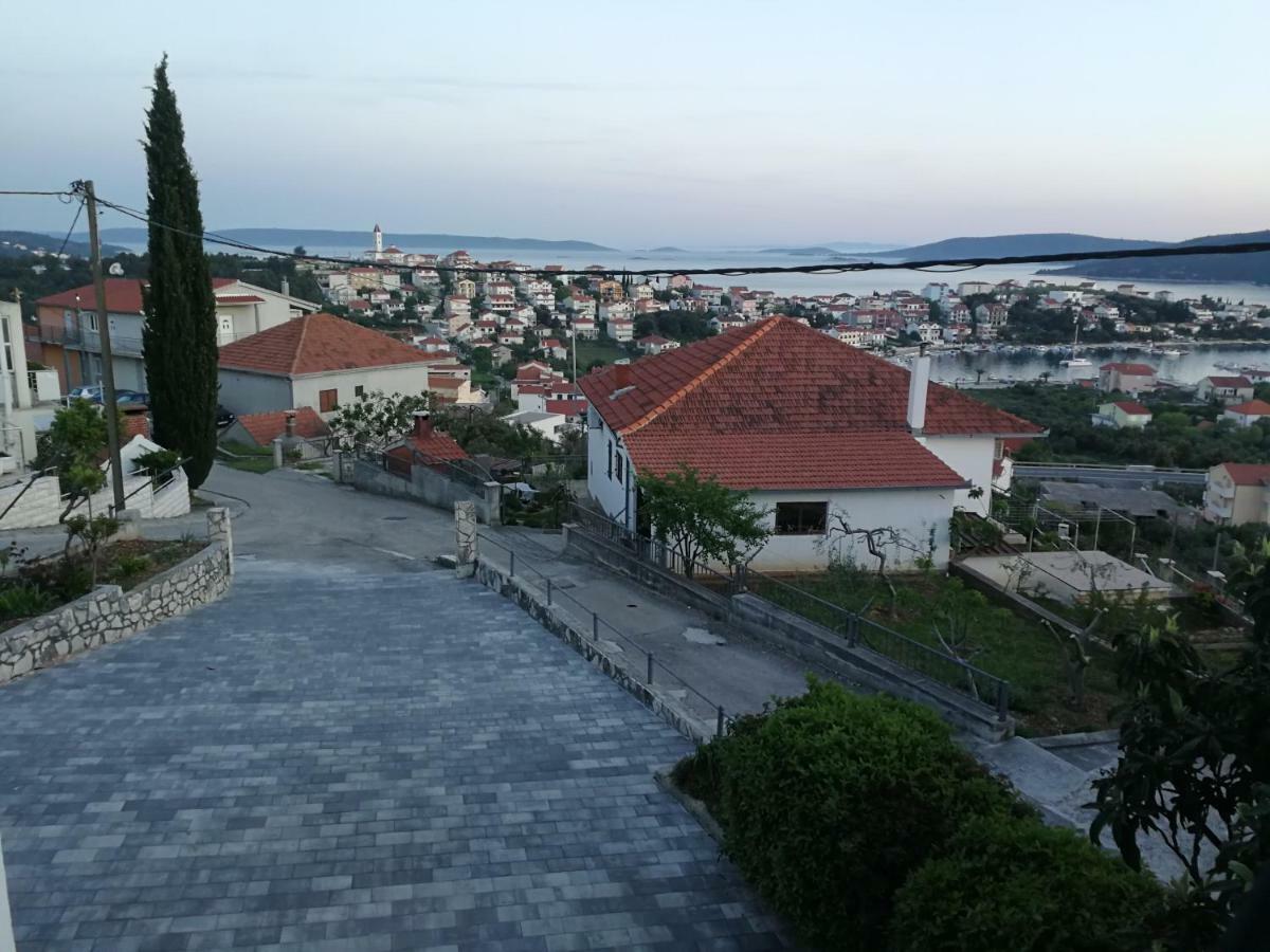 Apartments Plejic Seget Vranjica Esterno foto